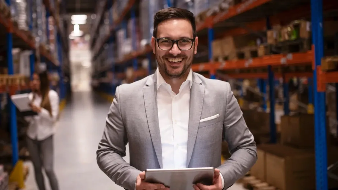 Une interface intuitive qui centralise contacts, opportunités, commandes, catalogues produits et alertes commerciales pour une prise de décision rapide et efficace.