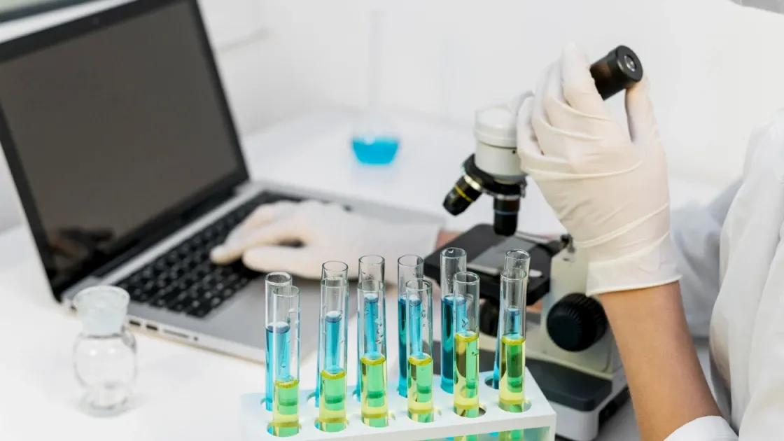 Créez et modifiez des formules complexes avec une interface intuitive et ergonomique.