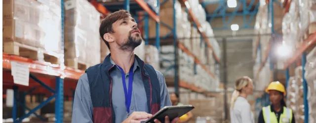 Qu’est-ce qu’un logiciel WMS ? Fonctionnalités, avantages et comment choisir le bon système de gestion d’entrepôt